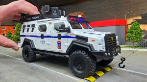 Полицейская машинка броневик ДПС со светом и звуком 1/24. Про машинки