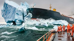 Корабли во Льдах : Снежные Бури и Гигантские Волны