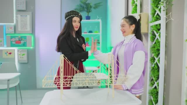 Никто не знает их секрет… Бедная девушка и богатый пар смотреть онлайн