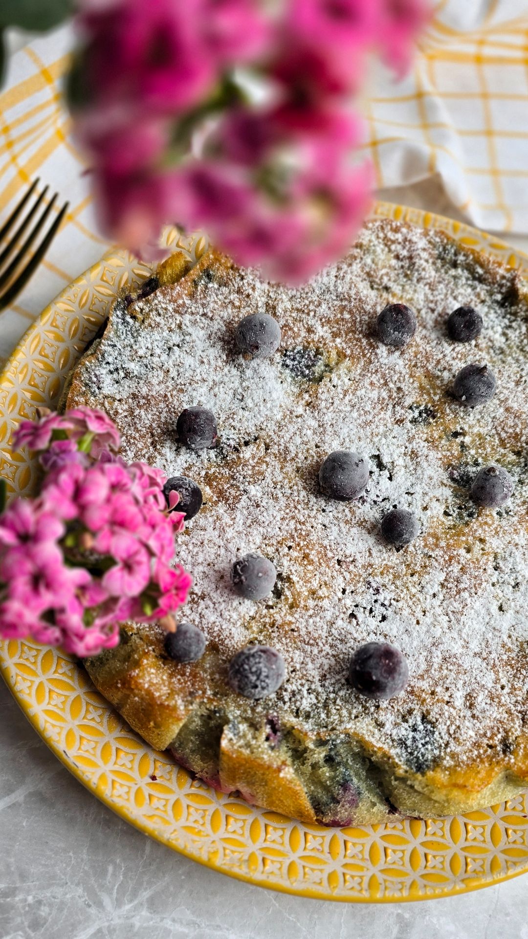 Простой ягодный пирог