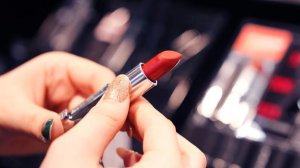 В России сократились продажи косметики