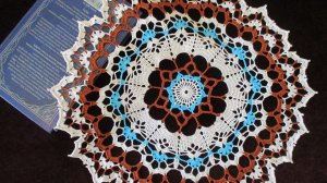 САЛФЕТКА КРЮЧКОМ ИЗ ОСТАТКОВ ПРЯЖИ С ЦВЕТОЧКАМИ. ЧАСТЬ 1