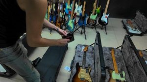 Обзор крупного гитарного магазина в маленьком китайском городке