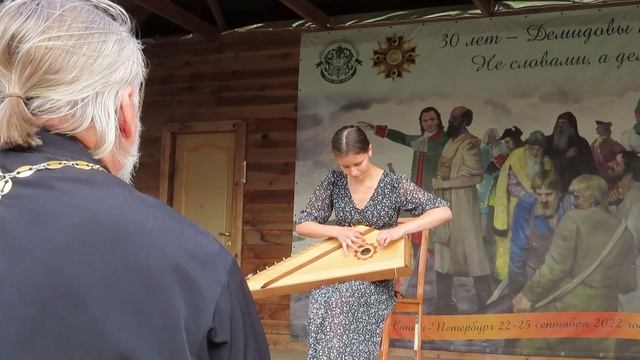 34. У Храма св.благоверного князя А.Невского /Представление 18 Помню