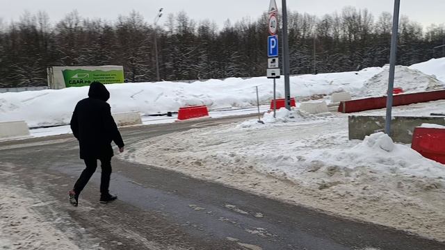 Ограждение площадки для стройгородка на Липецкой Бирюлëвской линии смотреть онлайн