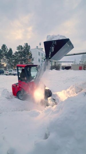 Мини-Погрузчик RED Compact — МАКСИМУМ Возможностей в компактном формате!