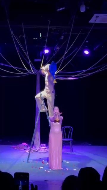 один театр