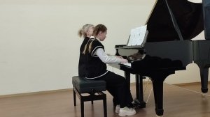 Егорова Виолетта, 10 лет, Д.Крамер "Танцующий скрипач"