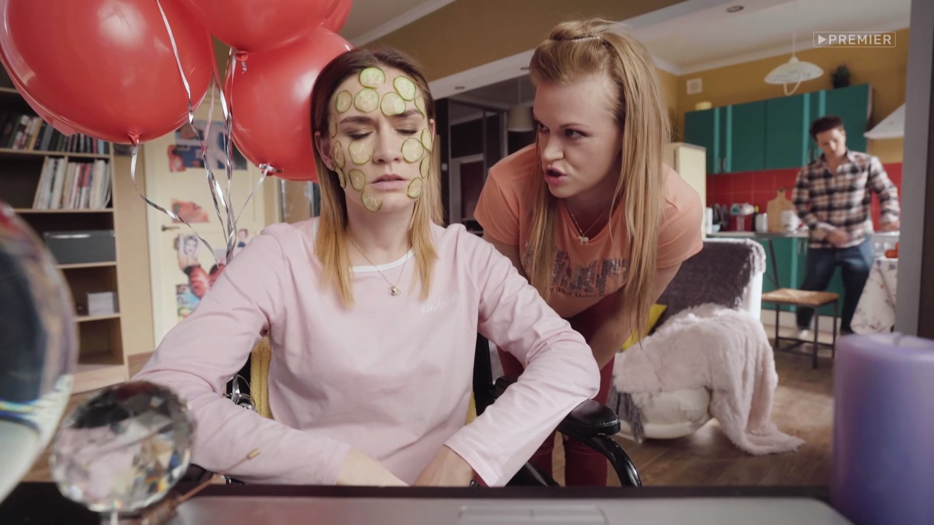 Света с того света, 2 сезон, 1 серия