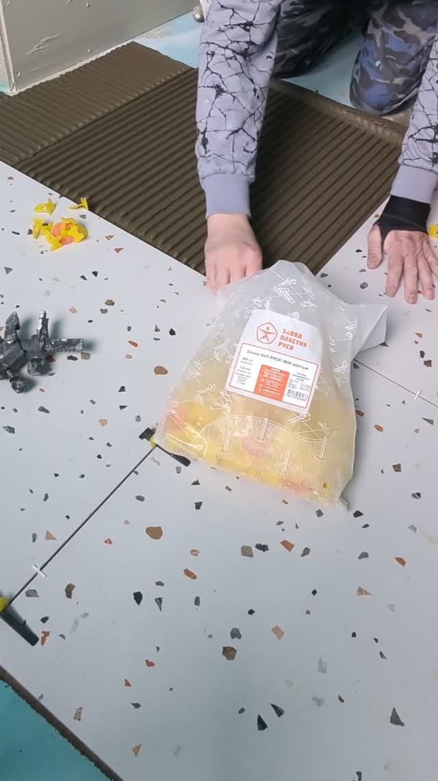 Укладка плитки в ванной комнате на пол #new#diy