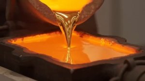 Как делают золотые слитки