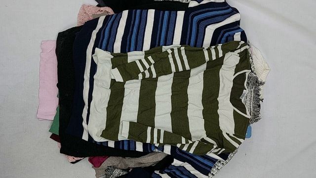 Свитера легкие  секонд оптом 3 пак