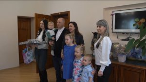 В Хасынском округе многодетной семье вручили сертификат на 1 млн рублей