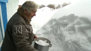 В деревне, где по документам отремонтировали водопровод, жители топят снег из‑за отсутствия воды