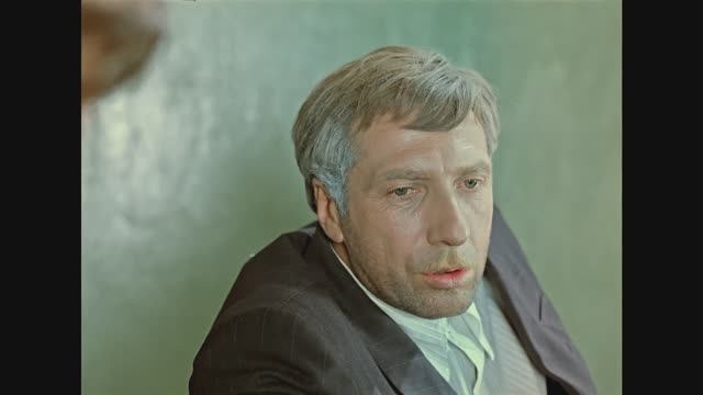 Черная кошка в тёмной комнате. Фрагменты из фильма ″Место встречи изменить нельзя″ 1979 г.