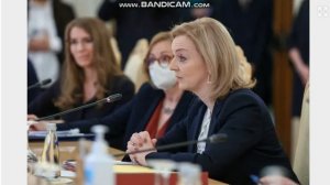 Политики, не знающие мировой истории.