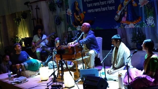 2026.02.24 Rishikesh kirtan Fest Adi Rasa prabhu смотреть онлайн