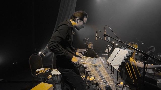 Music of Ludovico Einaudi | Fuori Dal Mondo - Imperial Orchestra смотреть онлайн