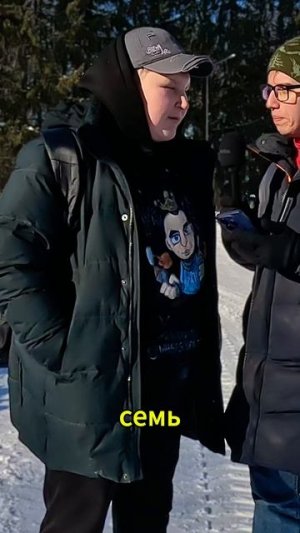 Какое колесо не вращается при левом повороте? Какой угол у квадрата в градусах?