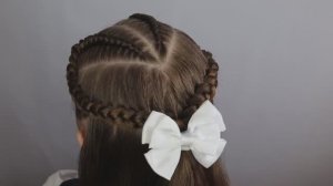 Прическа в форме сердца с бантом