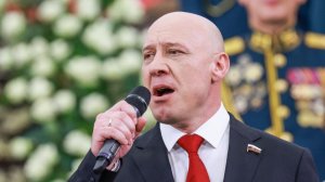 Спал на вокзале и мечтал о сцене: путь Дениса Майданова к званию народного артиста РФ