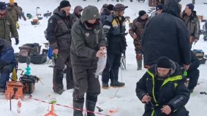 Зарыбление водоёма! Поимки форели на активные и пассивные снасти.