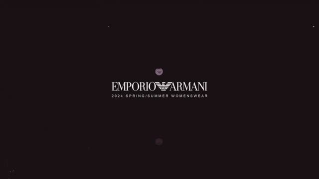 Показ женской коллекции Emporio Armani весна-лето 2024