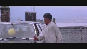 Разборка в Бронксе: Кьёнг убегает от хулиганов на стоянке