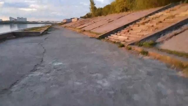 брошеная набережная ока