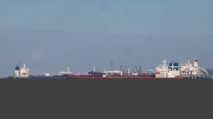 Российские ледоколы спасают иностранные суда, застрявшие в Финском заливе