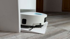 ЛУЧШИЙ ПОДАРОК НА 8 МАРТА?! 😳 ПЕРВЫЙ РОБОТ С МОЮЩИМ ВАЛИКОМ