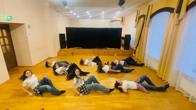 «ЛЕТЕТЬ!!!» - театрализованный танцевальный номер Детский музыкальный театр «Начало» смотреть онлайн