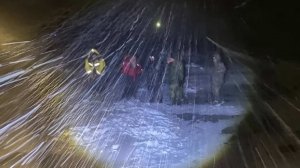 Застрявших на льдине в Финском заливе 19 рыбаков эвакуировали на ледоколе