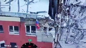 ❗🇷🇺💪Установка флага РФ в центре Дробышево рядом с Красным Лиманом.