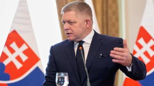 Фицо: Киев должен идти на компромиссы в переговорах о мире