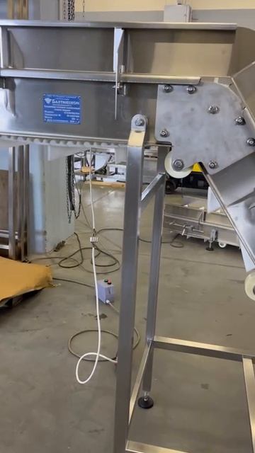 Подъемный конвейер с модульной лентой смотреть онлайн