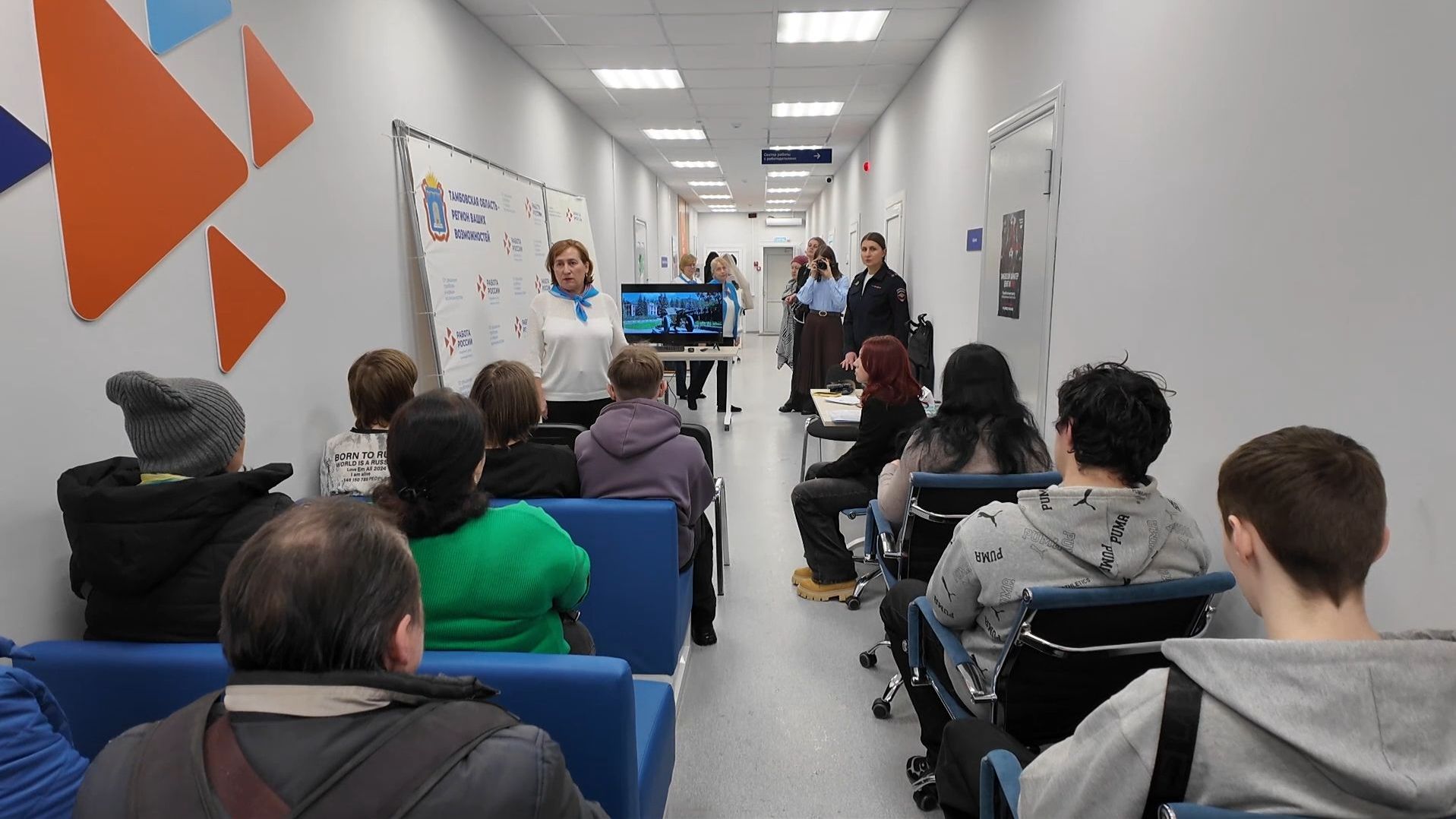 «Ярмарка вакансий» в Центре занятости населения Котовска - в поддержку задач нацпроекта «Кадры» смотреть онлайн