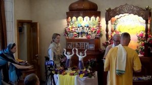 25 04 22  Шри Шри Нитай Гаурачандра абхишека