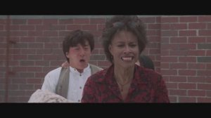 Мистер Крутой: Джеки с девушками скрывается от людей Джанкарло