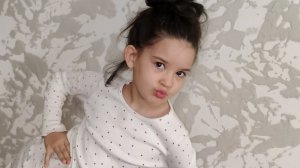 игра облезни понюхай .подарила сестре телефон?