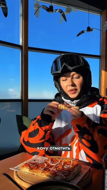Кафе "Небо" в Шерегеше на вершине горы Зелёная смотреть онлайн