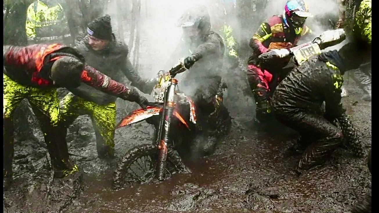 Дождь. Грязь. Эндуро 🔥 смотреть онлайн