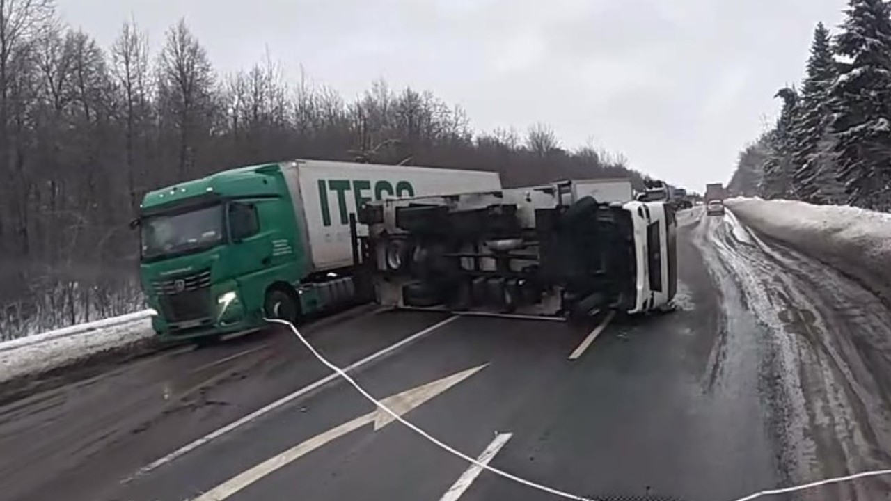 Дальнобой зимой. Эта зима дала жару всем. смотреть онлайн