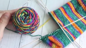 Многие не знают, как делать убавки после того, как связали пятку. Показываю на практике