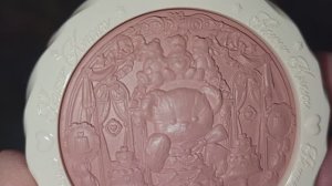 Покупки очень красивой косметики.