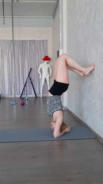 Пока у стенки (из серии "ПОТОМУ ЧТО МОГУ!..")