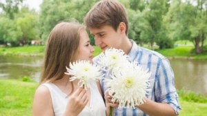 Три хризантемы