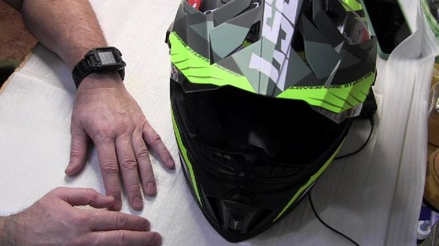 Шлем кроссовый эндуро  LS2 MX701 EXPLORER SPIRE Matt Green H-Vis Yellow