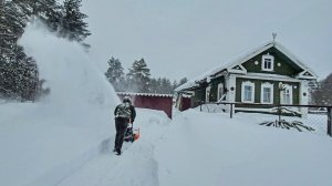 Снежный апокалипсис/Чистим снег и топим печь в деревне