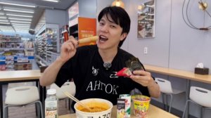 ЕМ 24 ЧАСА ТОЛЬКО В КОРЕЙСКИХ КРУГЛОСУТОЧНЫХ МАГАЗИНАХ | ПОПУЛЯРНАЯ ЕДА